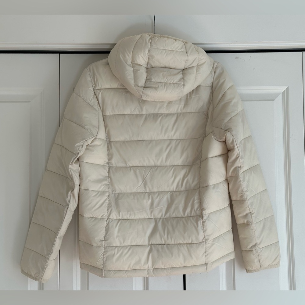 Abercrombie & Fitch Women’s lightweight packable puffer - Picture 2 of 5